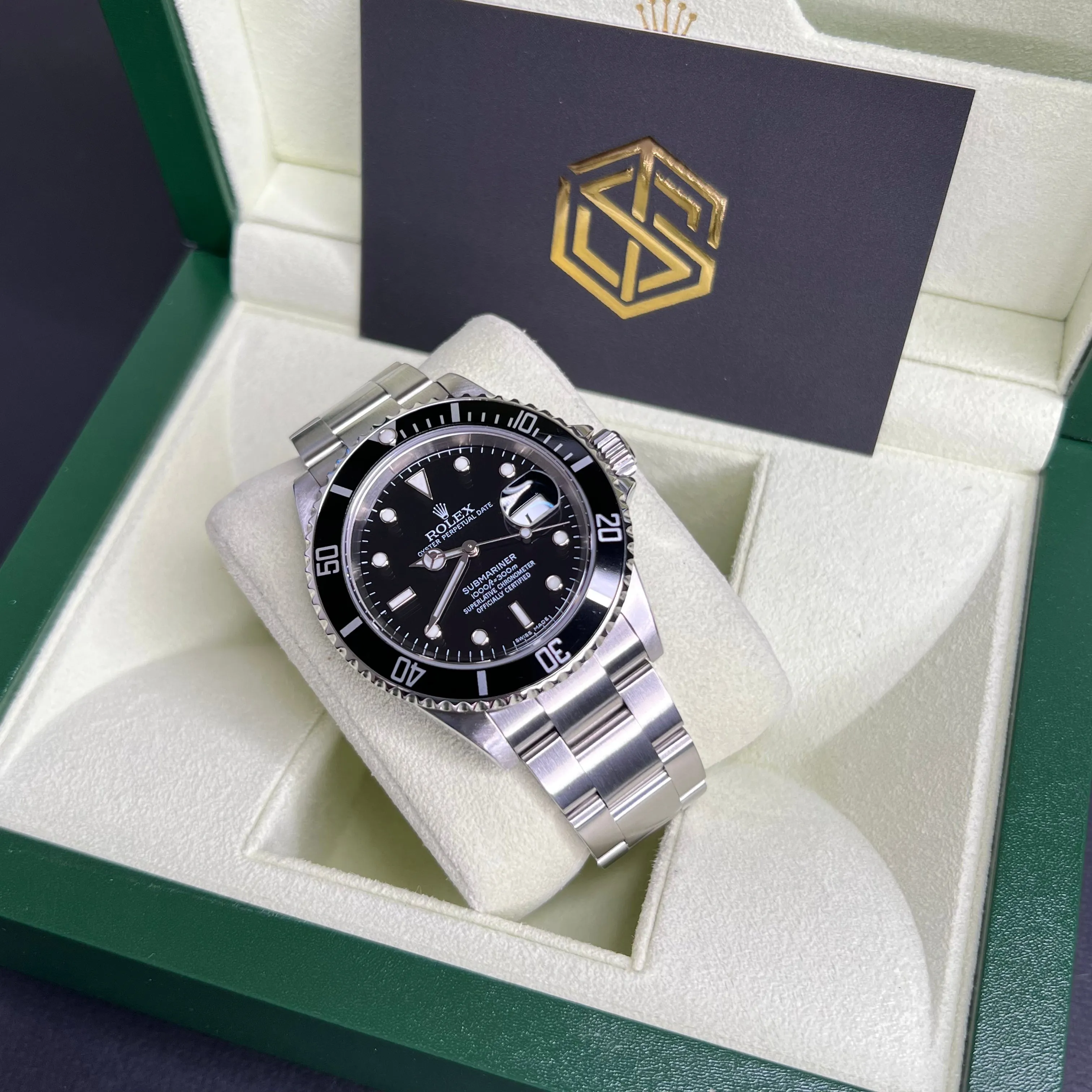 Rolex 16610 Submariner Date 40mm 2006 Collector's Full Set Watch