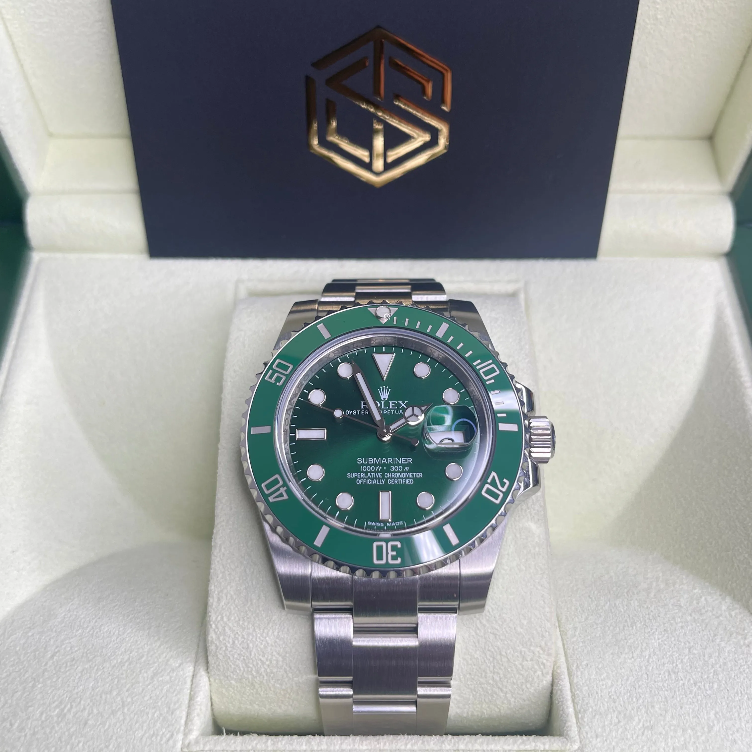Rolex Submariner Date Hulk 116610LV 2012 Collector's Set Watch