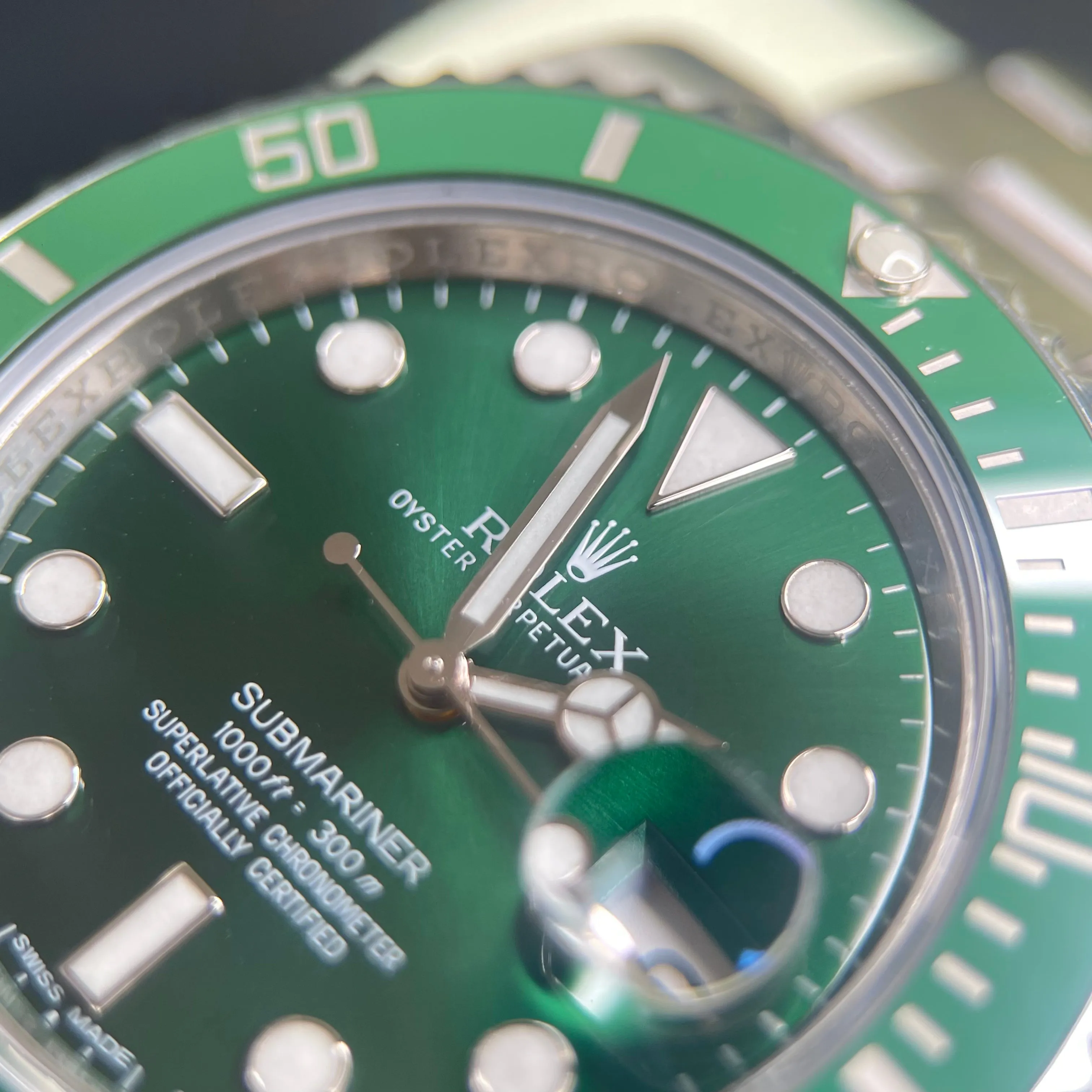Rolex Submariner Date Hulk 116610LV 2012 Collector's Set Watch