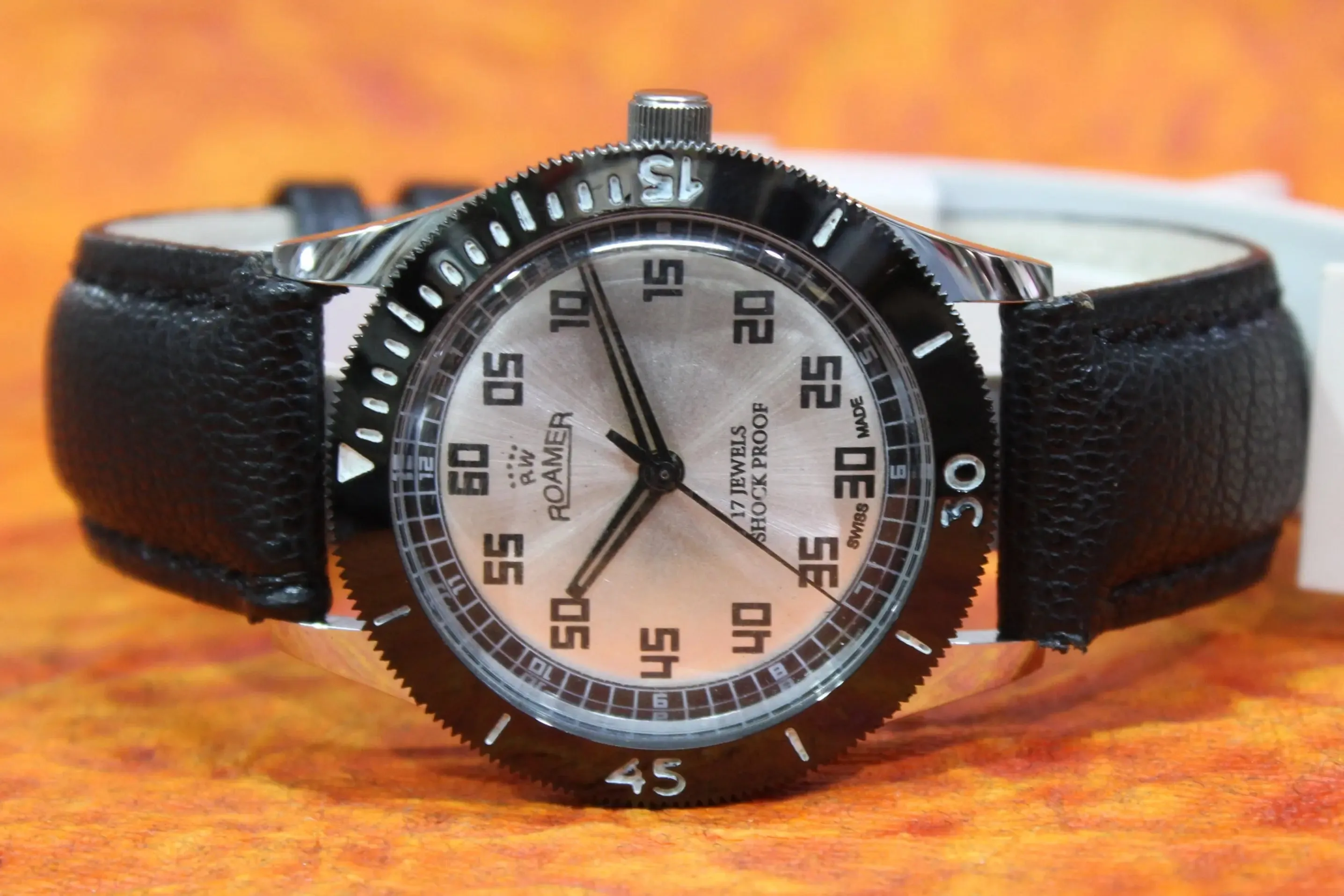 Rotating Bezel Watch Roamer Vintage 17 Jewels ST96 Mechanical Hand Wind Mechanism