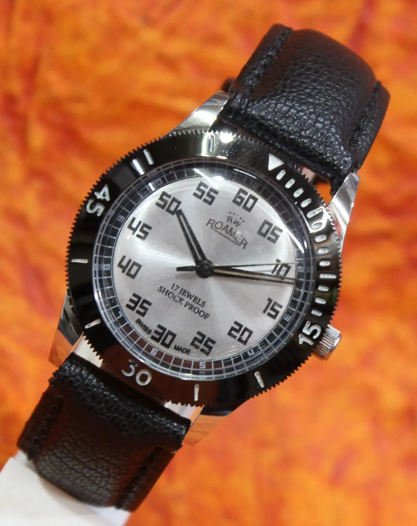 Rotating Bezel Watch Roamer Vintage 17 Jewels ST96 Mechanical Hand Wind Mechanism