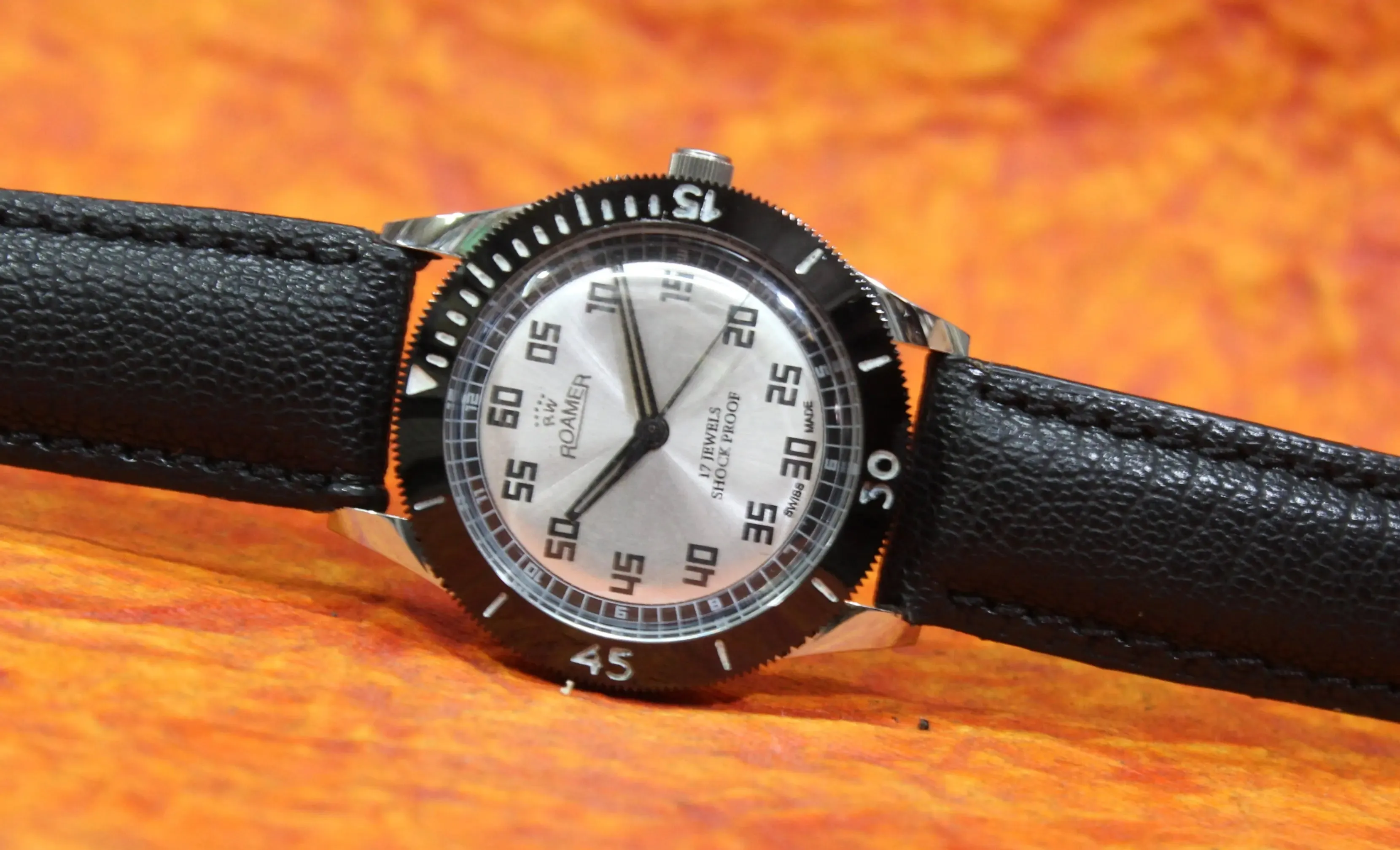 Rotating Bezel Watch Roamer Vintage 17 Jewels ST96 Mechanical Hand Wind Mechanism