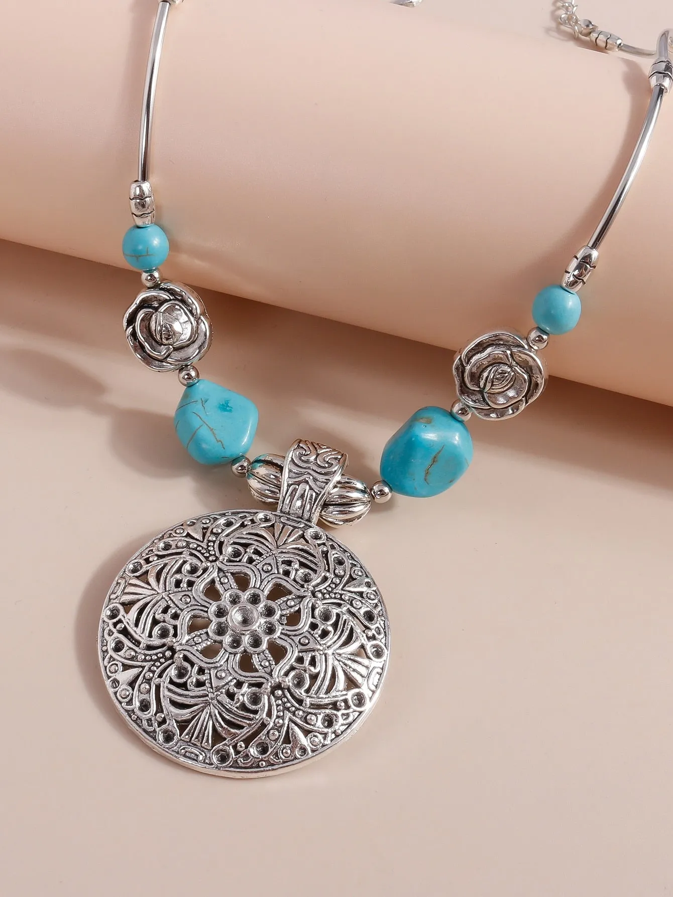 Round Charm Leaf Pattern Necklace for Women Jewelry for Women Gift for Her