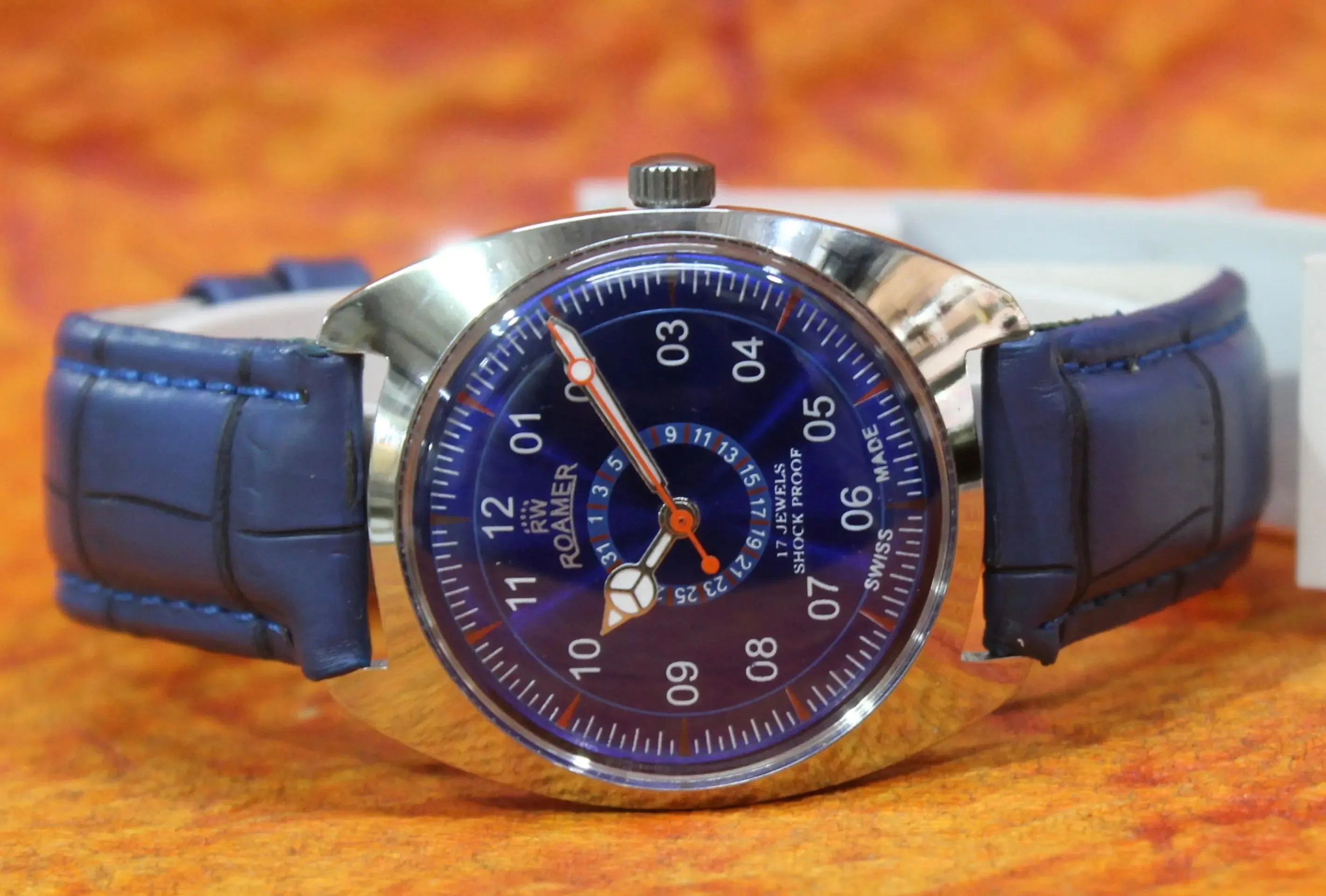Vintage Wristwatch Roamer 17 Jewels FHF ST96 Hand Winding Mechanical Swiss Made Movement