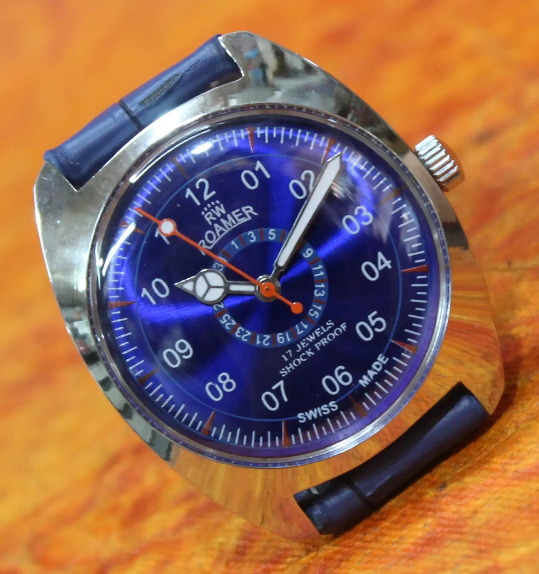 Vintage Wristwatch Roamer 17 Jewels FHF ST96 Hand Winding Mechanical Swiss Made Movement