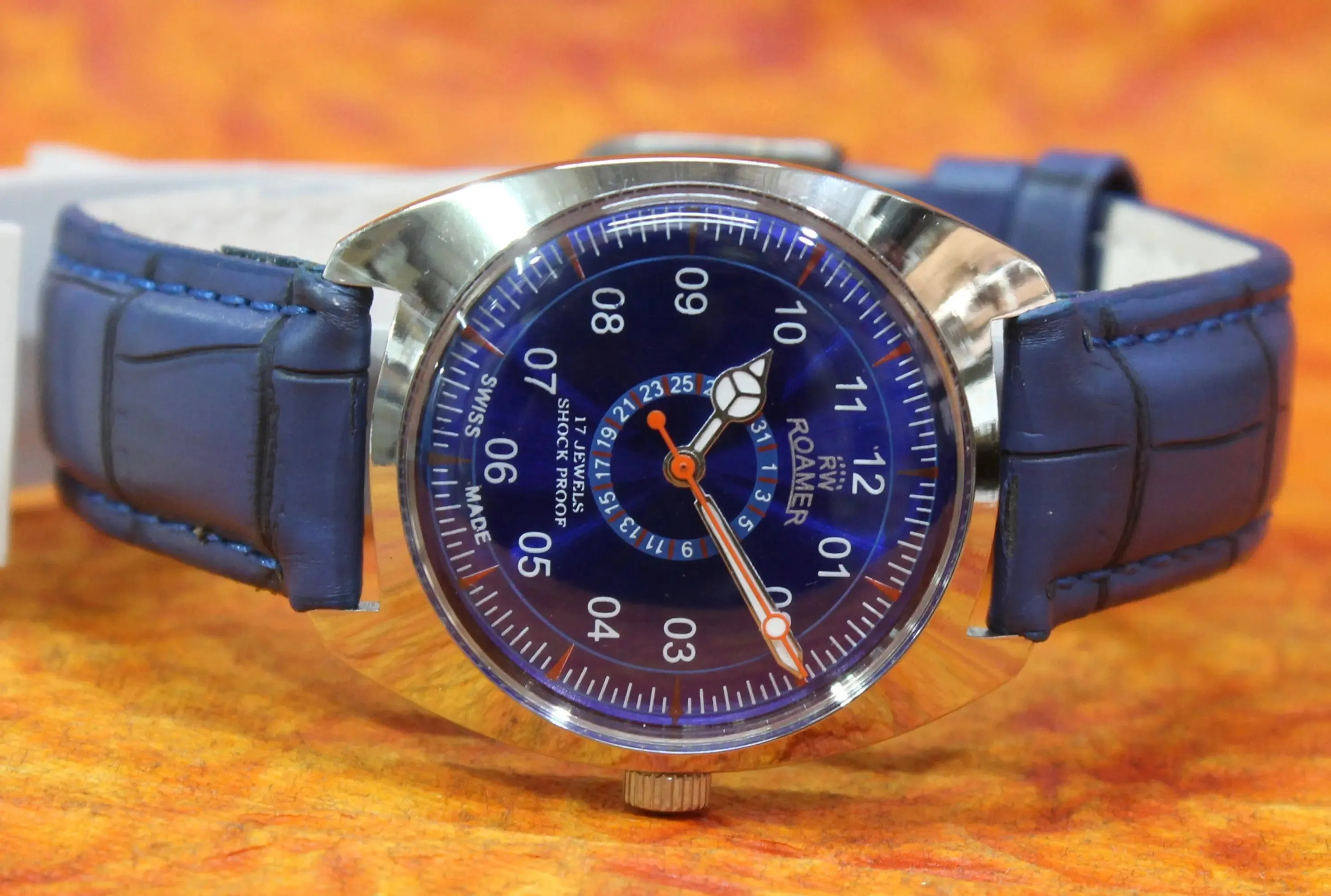 Vintage Wristwatch Roamer 17 Jewels FHF ST96 Hand Winding Mechanical Swiss Made Movement